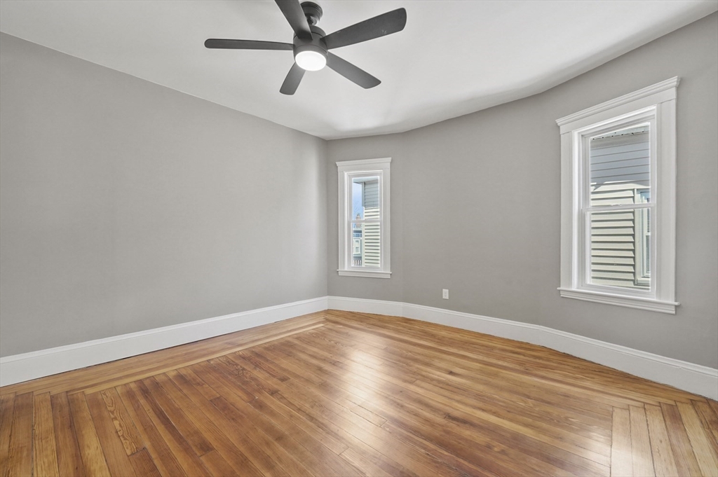 3 bed, 1 bath apartment for rent at 18 Lyon St Unit 3, Dorchester — photo 13 of 28