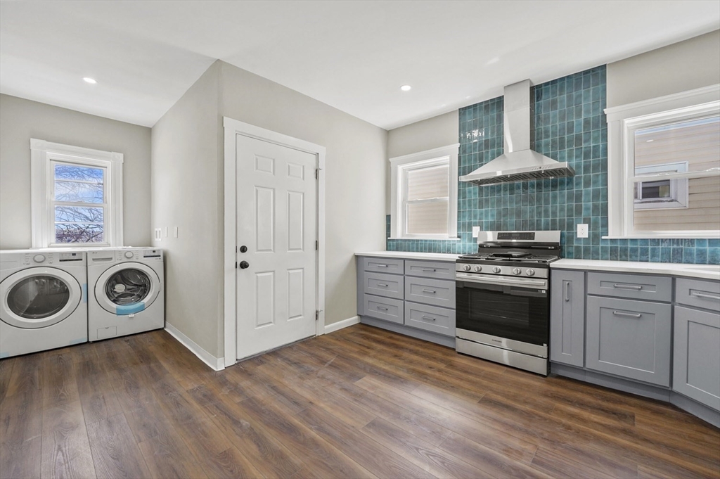 3 bed, 1 bath apartment for rent at 18 Lyon St Unit 3, Dorchester — photo 4 of 28
