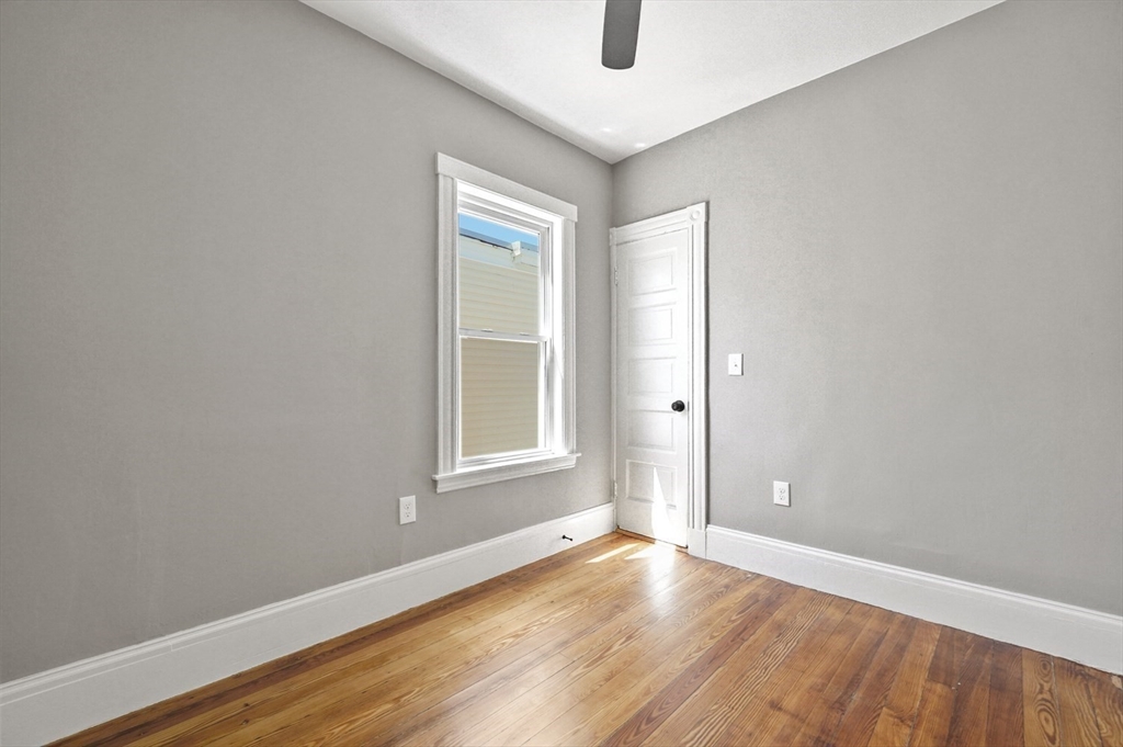 3 bed, 1 bath apartment for rent at 18 Lyon St Unit 3, Dorchester — photo 9 of 28