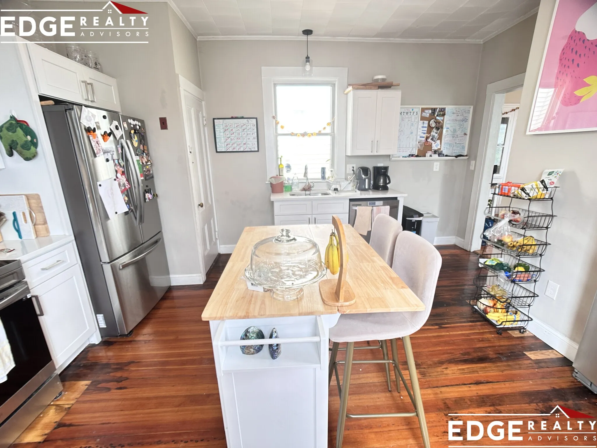 6 bed, 3 bath apartment for rent at 18 Malbert Rd Unit 1, Brighton — photo 2 of 15