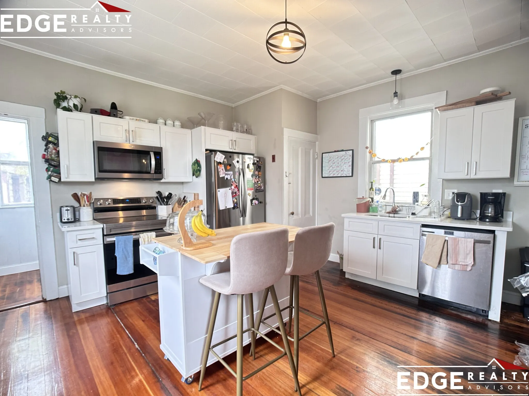 6 bed, 3 bath apartment for rent at 18 Malbert Rd Unit 1, Brighton — photo 3 of 15