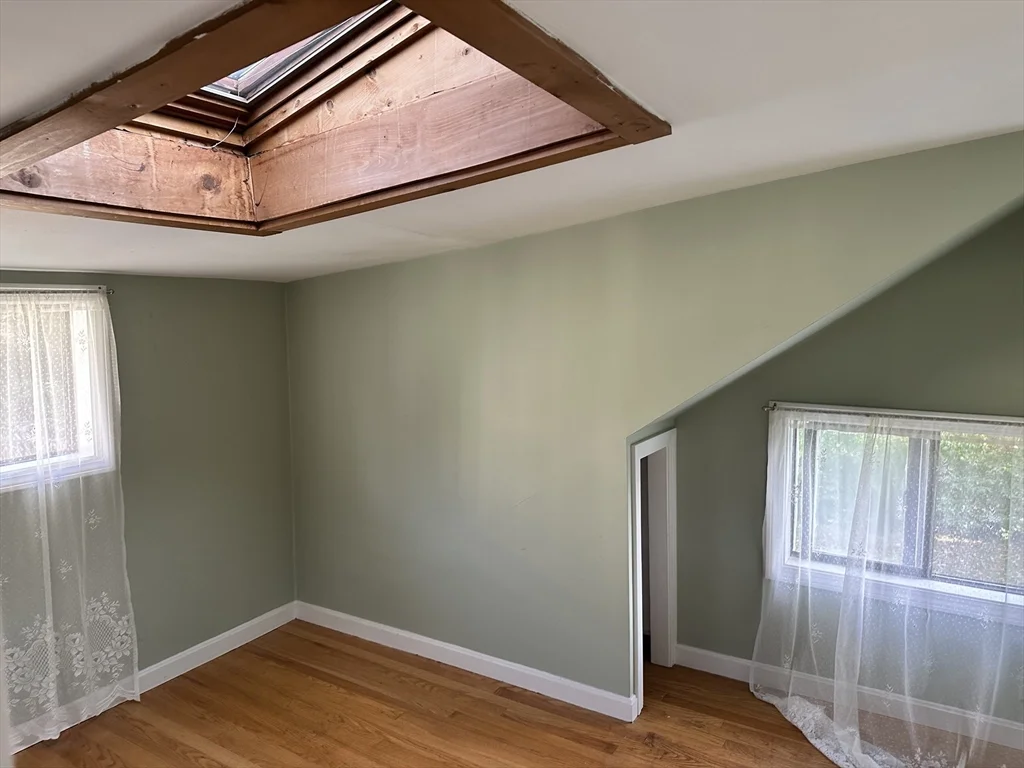 3 bed, 1 bath apartment for rent at 18 Maple Ave Unit 0, Scituate — photo 10 of 14