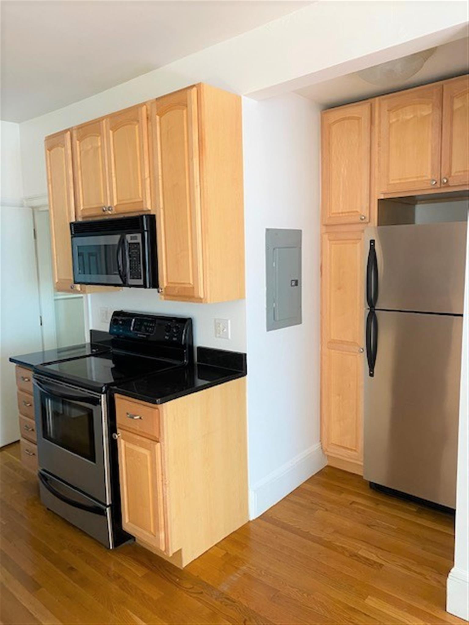 2 bed, 1 bath apartment for rent at 18-20 Marcella St Unit 4, Wellington-Harrington — photo 2 of 12