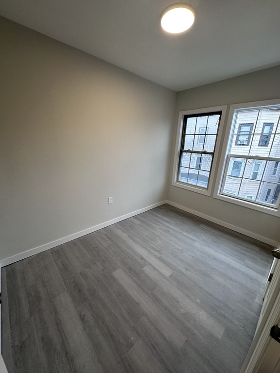 4 bed, 1 bath apartment for rent at 18 Marlborough St Unit 2L, Chelsea — photo 4 of 7