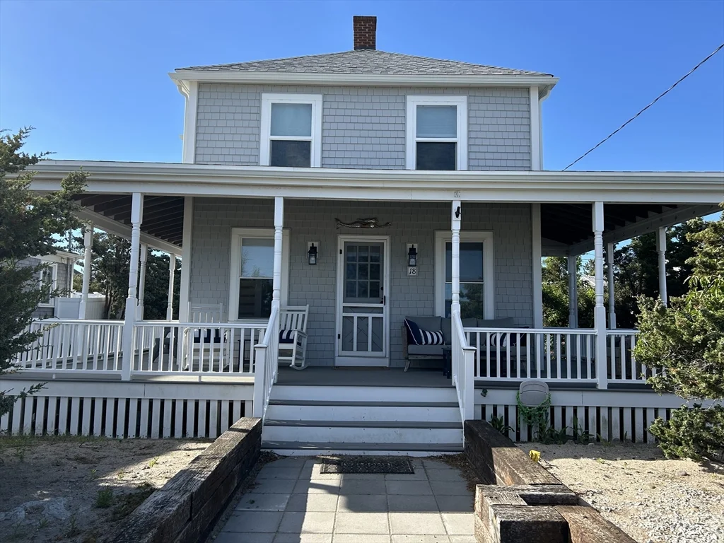 3 bed, 2 bath apartment for rent at 18 Marshfield Ave, Humarock