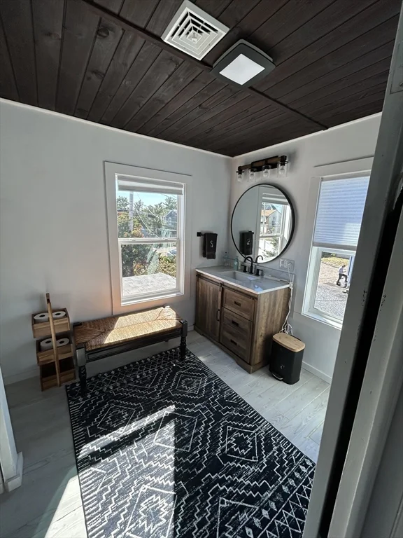 3 bed, 2 bath apartment for rent at 18 Marshfield Ave, Humarock — photo 16 of 19