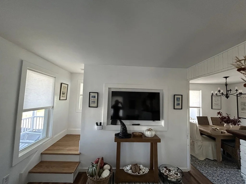 3 bed, 2 bath apartment for rent at 18 Marshfield Ave, Humarock — photo 10 of 19