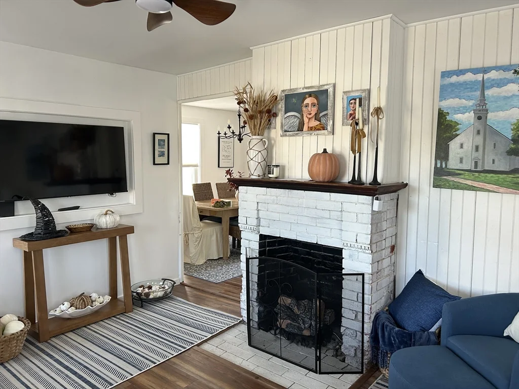 3 bed, 2 bath apartment for rent at 18 Marshfield Ave, Humarock — photo 7 of 19