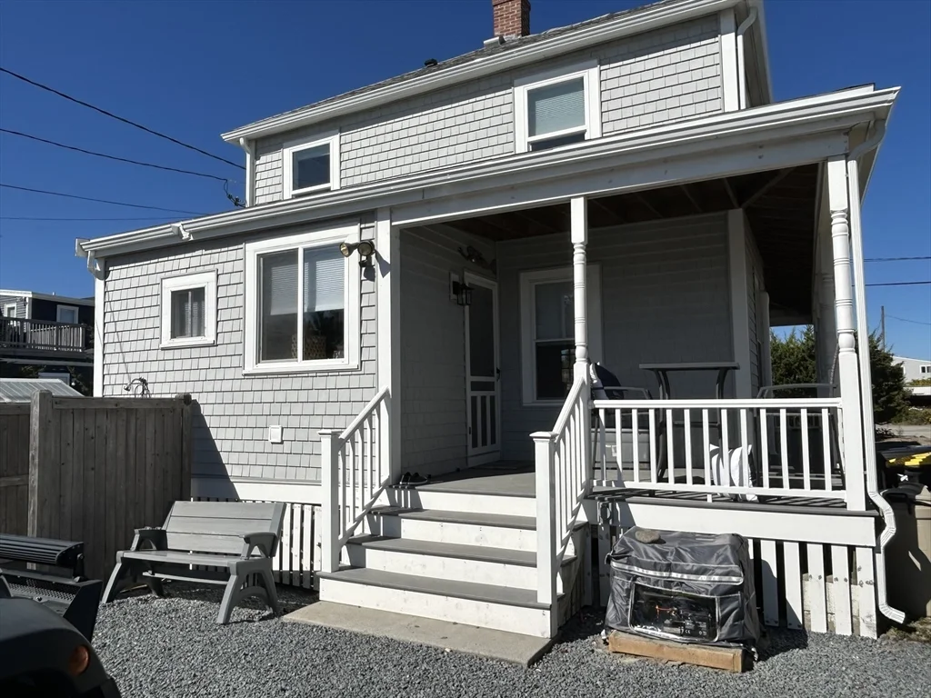 3 bed, 2 bath apartment for rent at 18 Marshfield Ave, Humarock — photo 5 of 19