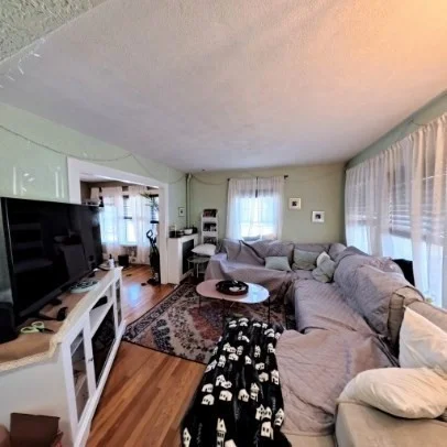 2 bed, 1 bath apartment for rent at 18 Martin St Unit 1, Medford — photo 4 of 10
