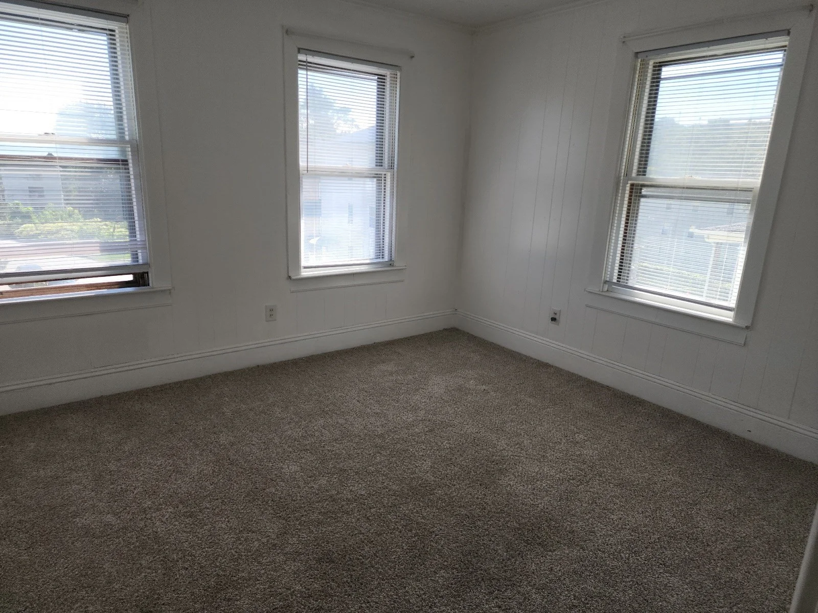 1 bed, 1 bath apartment for rent at 18 Maxwell St Unit 2, Worcester — photo 6 of 10