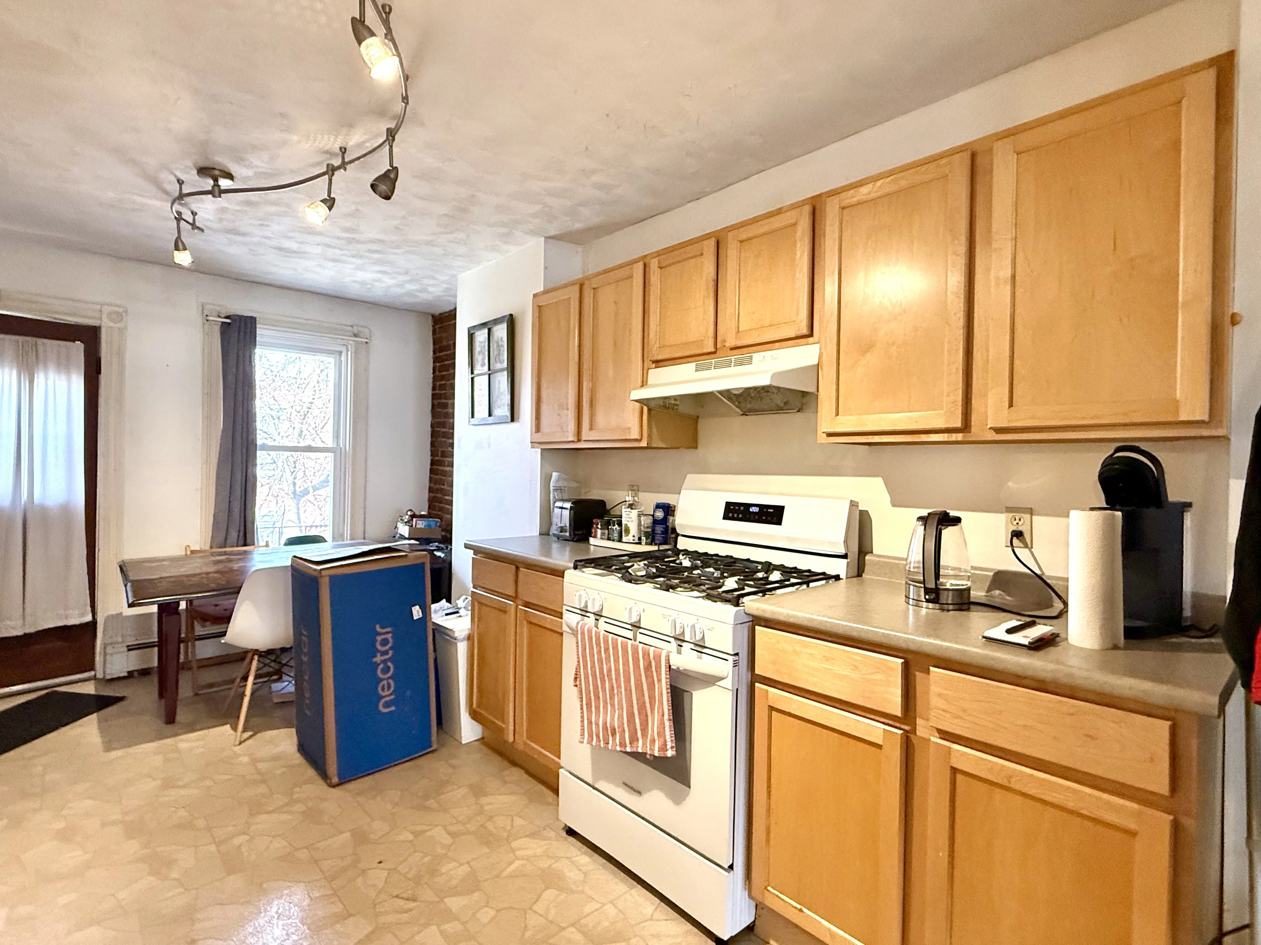 2 bed, 1 bath apartment for rent at 18 Mead St Unit 2A, Allston — photo 9 of 13