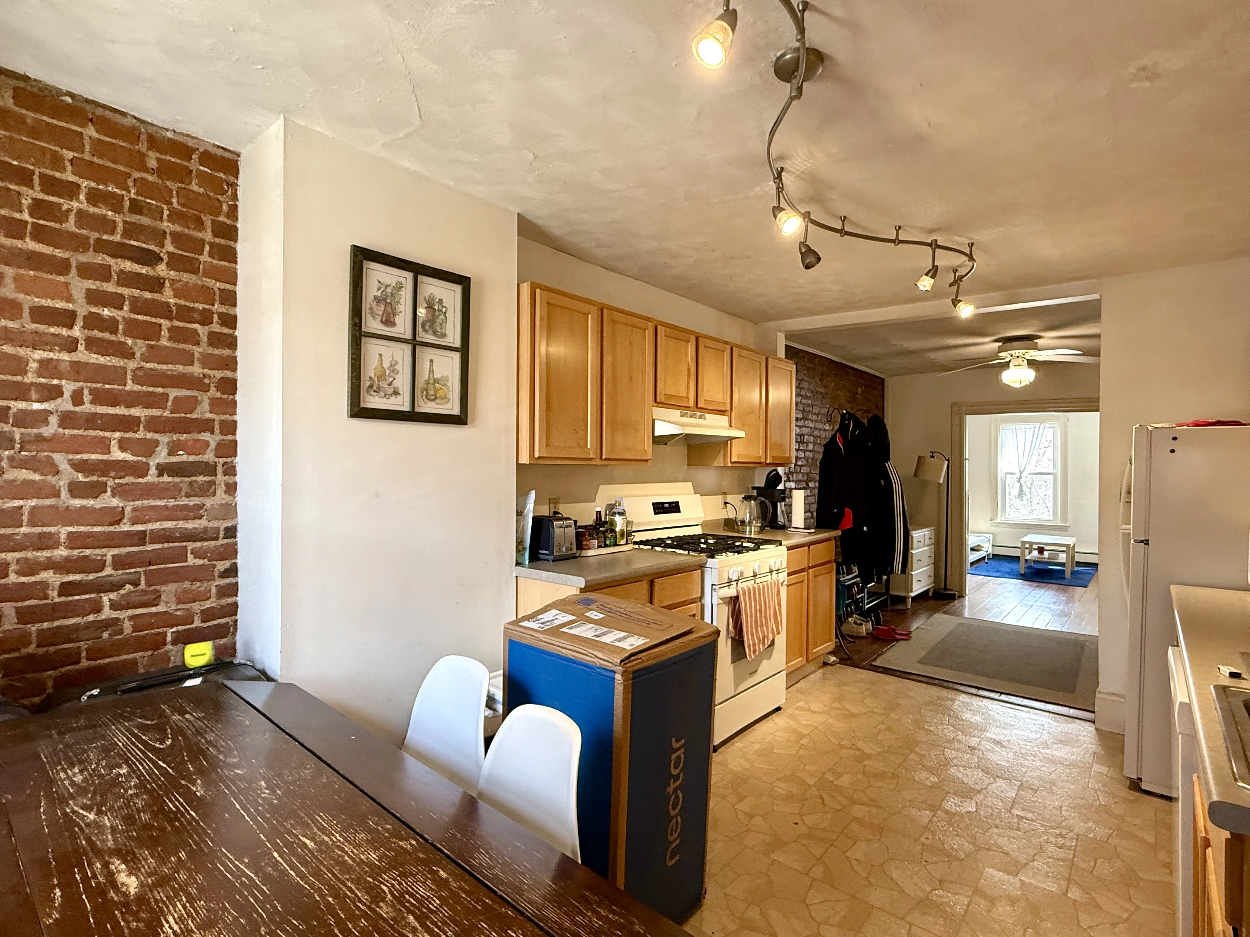 2 bed, 1 bath apartment for rent at 18 Mead St Unit 2A, Allston — photo 12 of 13