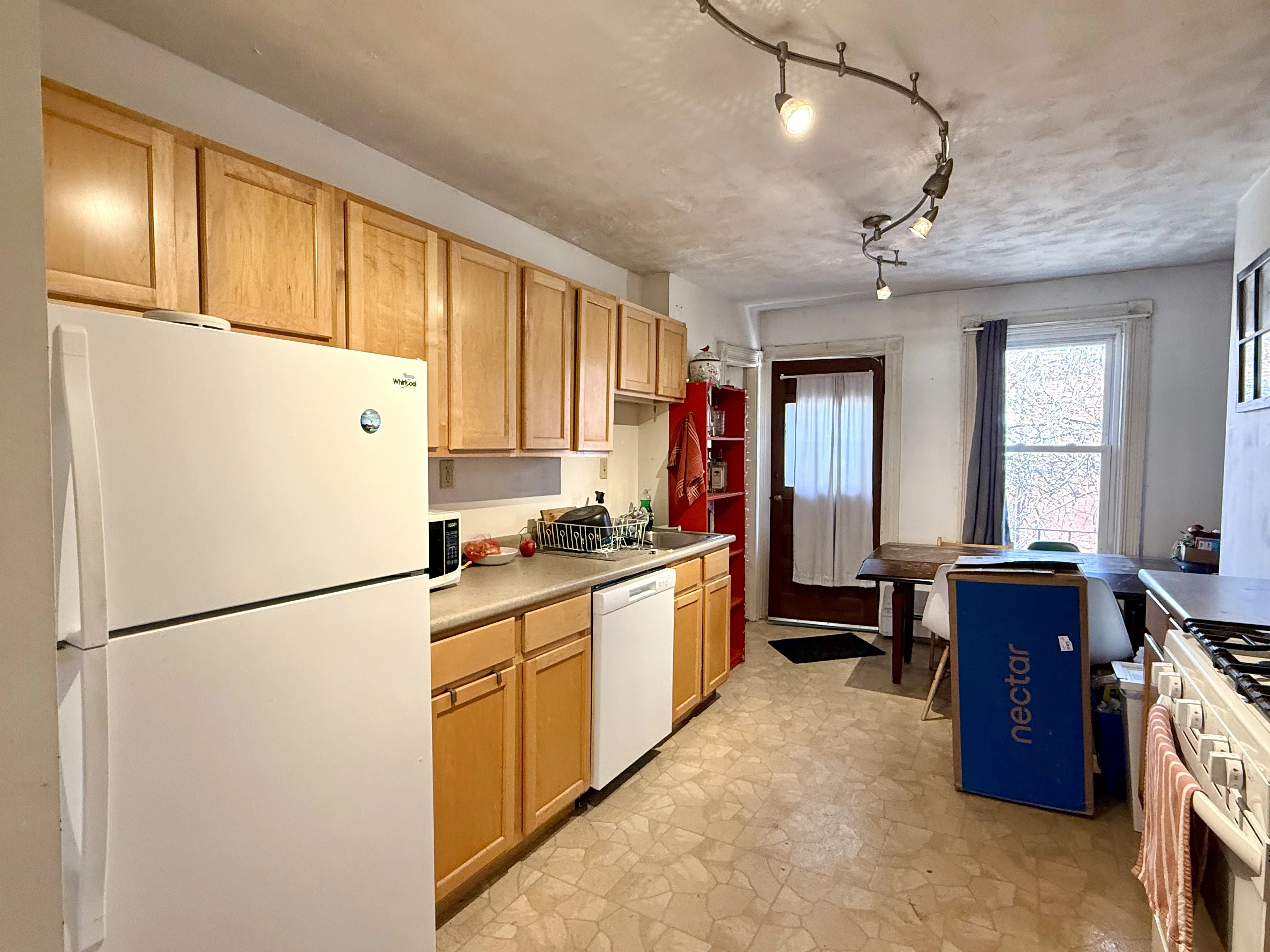 2 bed, 1 bath apartment for rent at 18 Mead St Unit 2A, Allston — photo 8 of 13