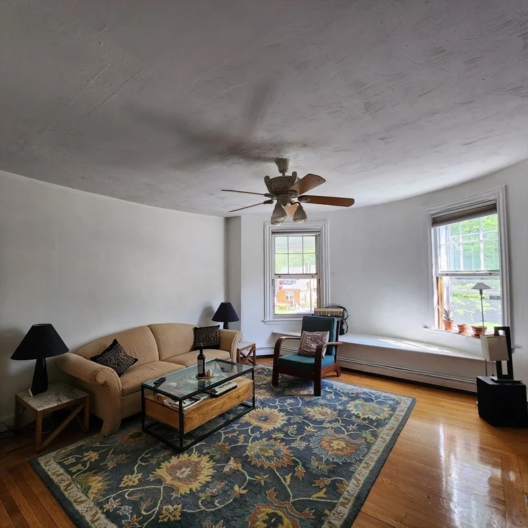 3 bed, 1 bath apartment for rent at 18 Melville Ave Unit A, Boston — photo 5 of 18