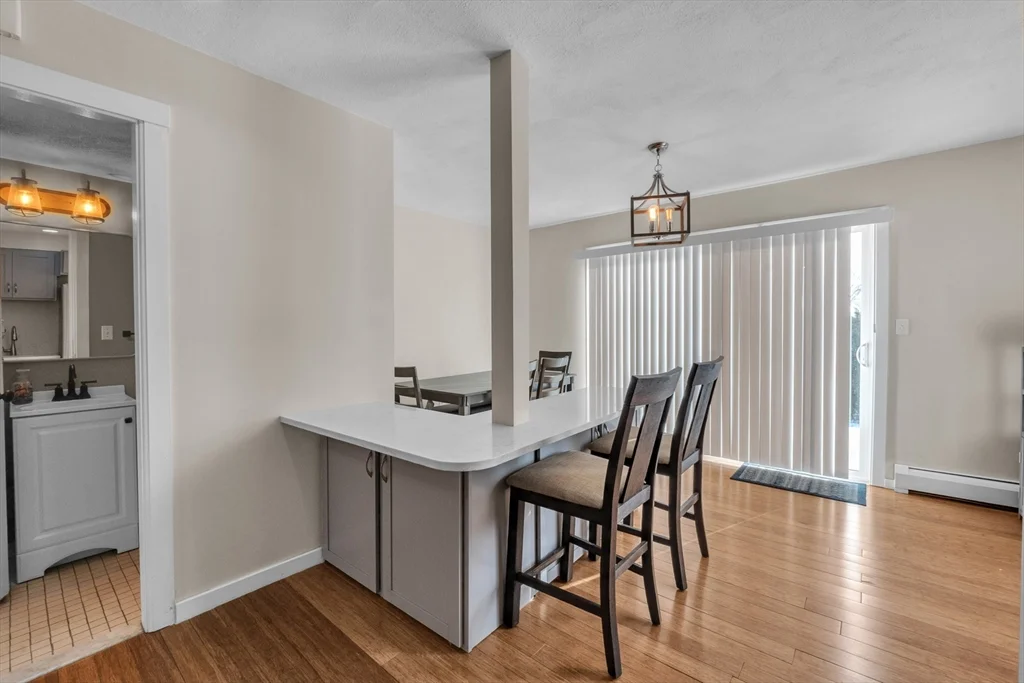 2 bed, 1 bath apartment for rent at 18 Merlin Ct Unit 18, Tatnuck — photo 5 of 17