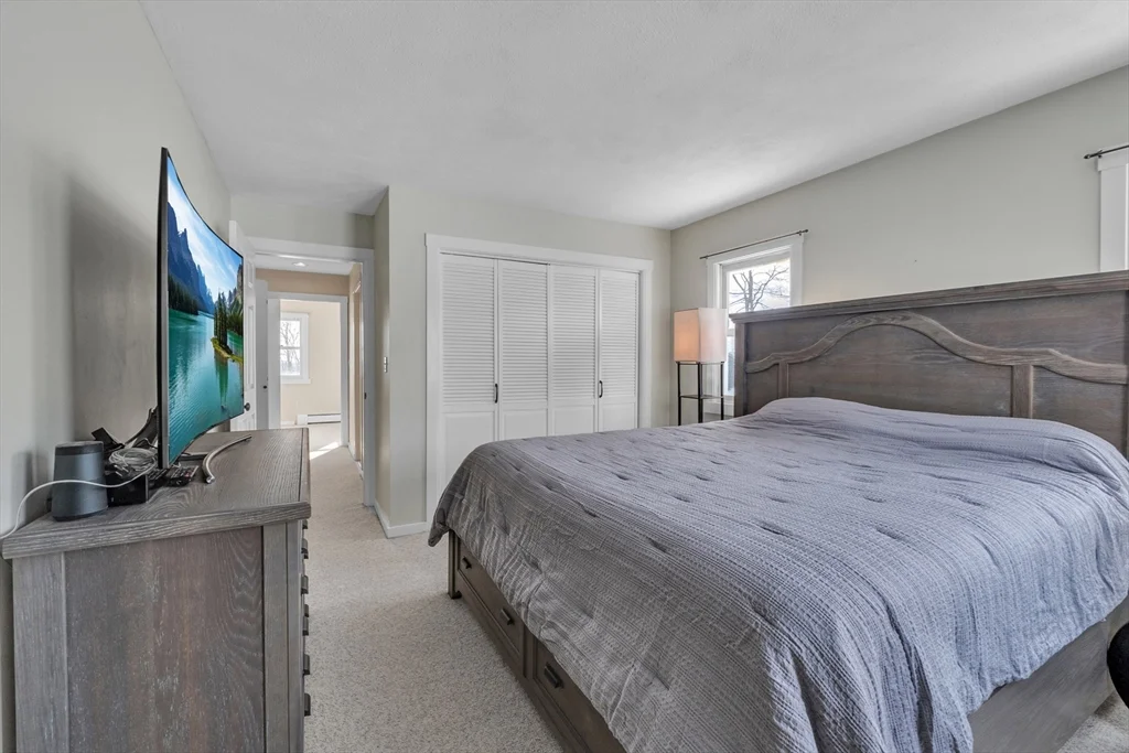 2 bed, 1 bath apartment for rent at 18 Merlin Ct Unit 18, Tatnuck — photo 12 of 17