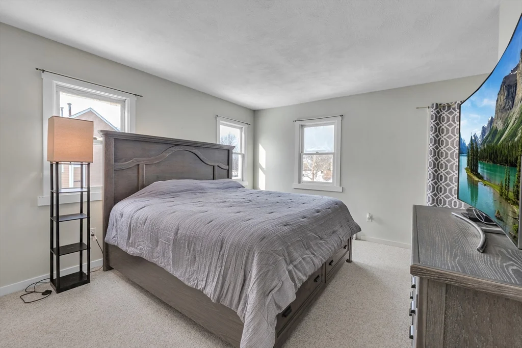 2 bed, 1 bath apartment for rent at 18 Merlin Ct Unit 18, Tatnuck — photo 11 of 17