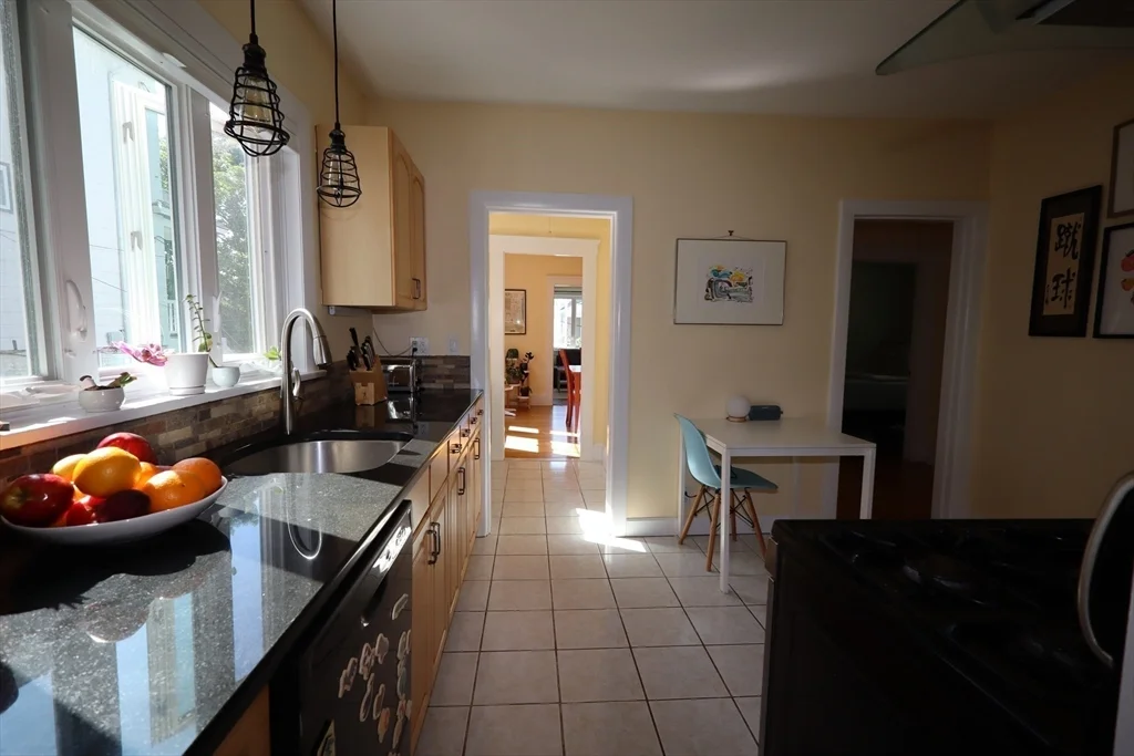 2 bed, 1 bath apartment for rent at 18 Moulton Rd Unit 1, Arlington Heights — photo 10 of 25