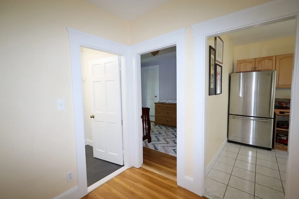 2 bed, 1 bath apartment for rent at 18 Moulton Rd Unit 1, Arlington Heights — photo 13 of 25