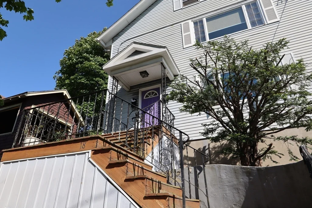 2 bed, 1 bath apartment for rent at 18 Moulton Rd Unit 1, Arlington Heights — photo 24 of 25