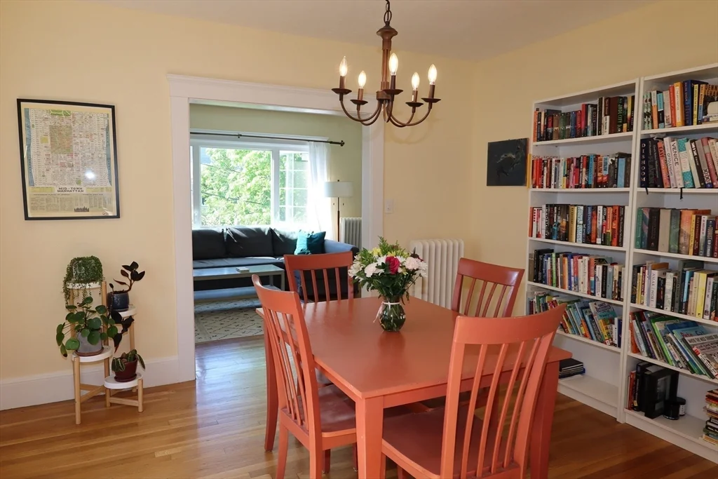 2 bed, 1 bath apartment for rent at 18 Moulton Rd Unit 1, Arlington Heights — photo 8 of 25