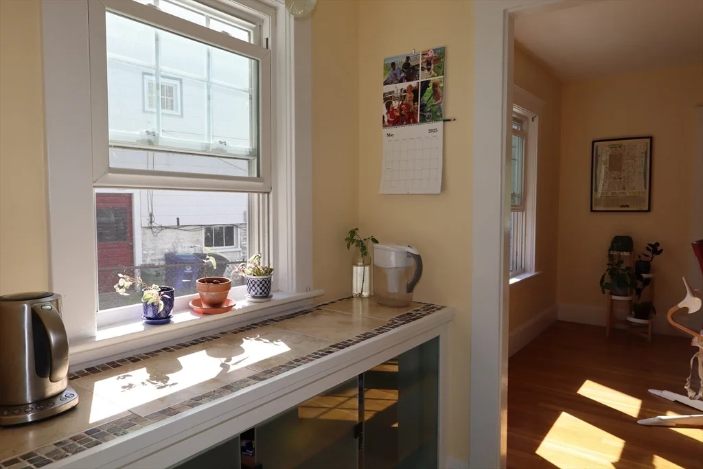 2 bed, 1 bath apartment for rent at 18 Moulton Rd Unit 1, Arlington Heights — photo 11 of 25