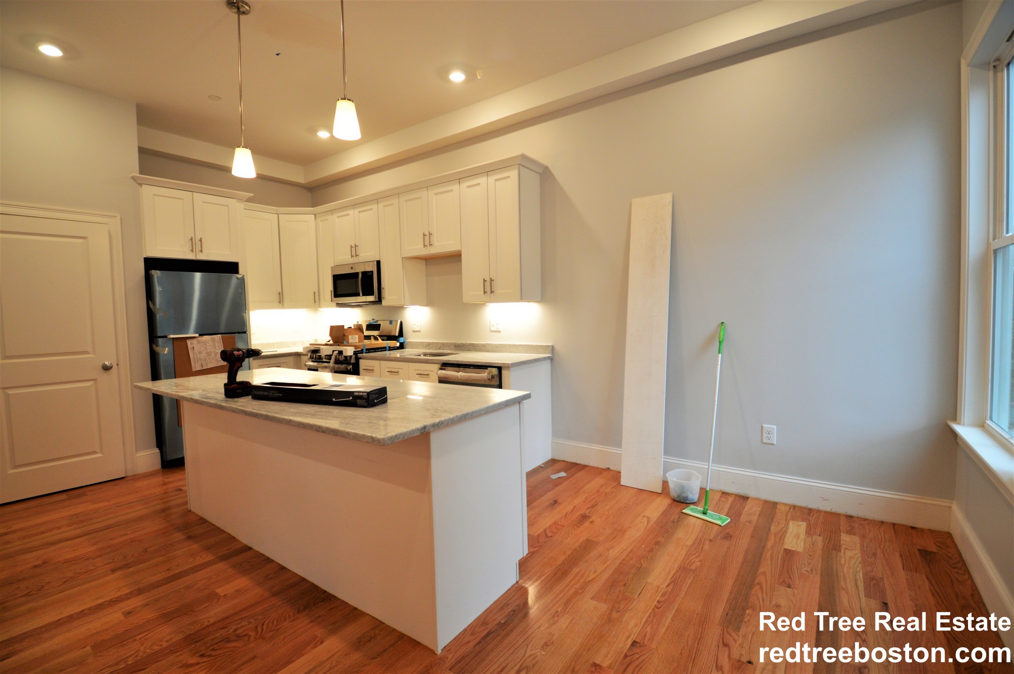 3 bed, 1.5 bath apartment for rent at 18 Murdock St Unit 1, Brighton — photo 1 of 10