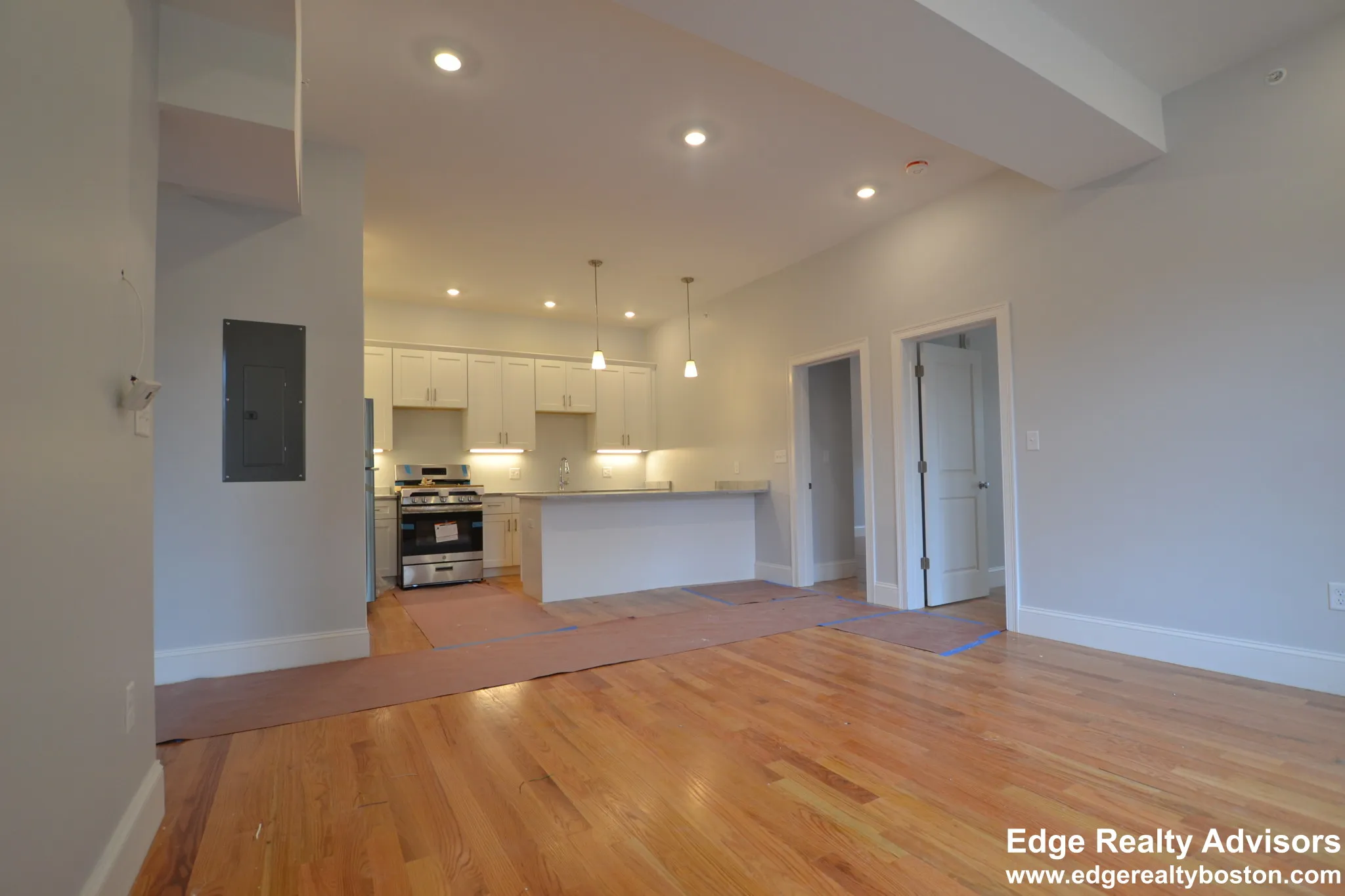 3 bed, 1 bath apartment for rent at 18 Murdock St Unit 6, Brighton — photo 3 of 7
