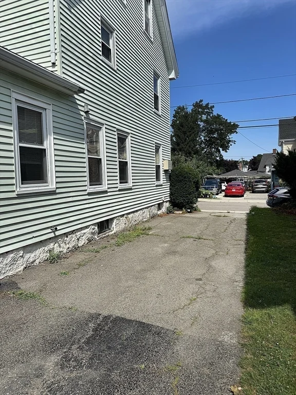 2 bed, 1 bath apartment for rent at 18 N Payne St Unit 18, Quincy — photo 13 of 20
