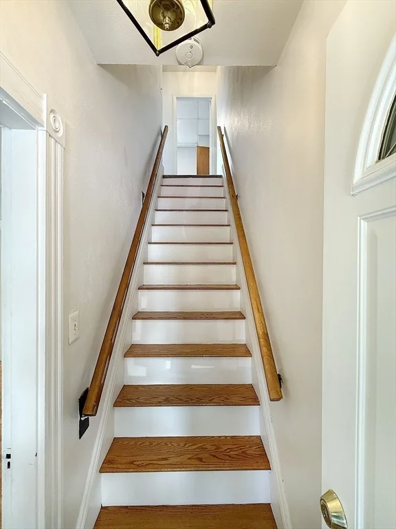 2 bed, 1 bath apartment for rent at 18 N Payne St Unit 18, Quincy — photo 7 of 20