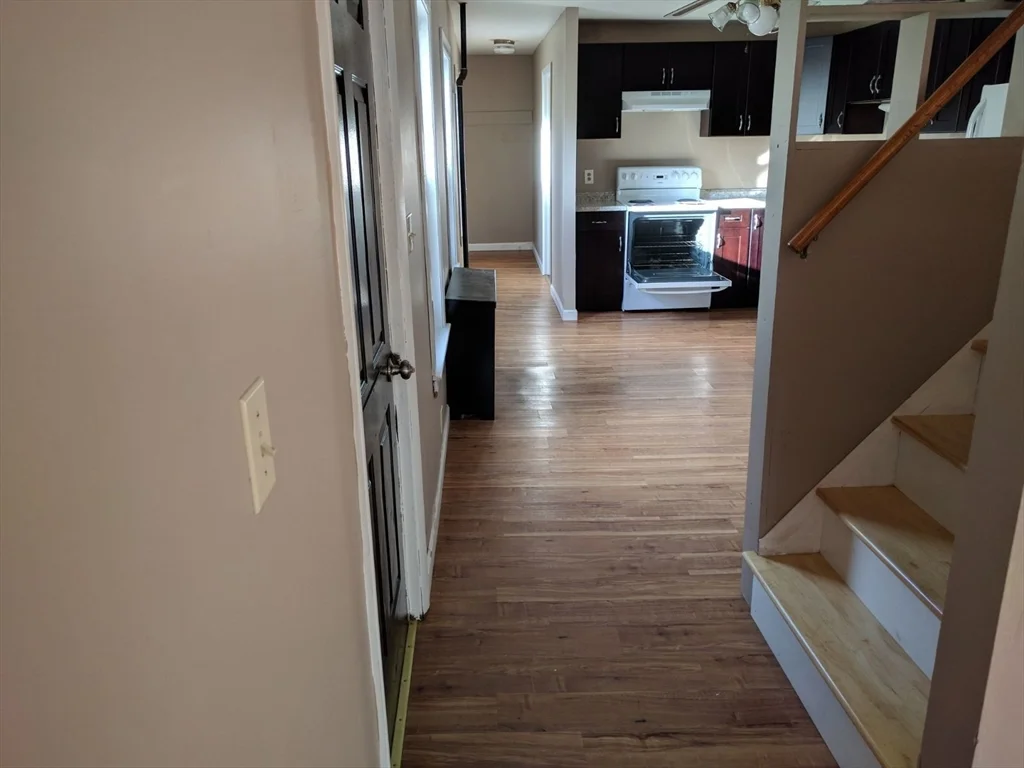 3 bed, 1 bath apartment for rent at 18 New Unit 18, Zip 01830 — photo 3 of 12