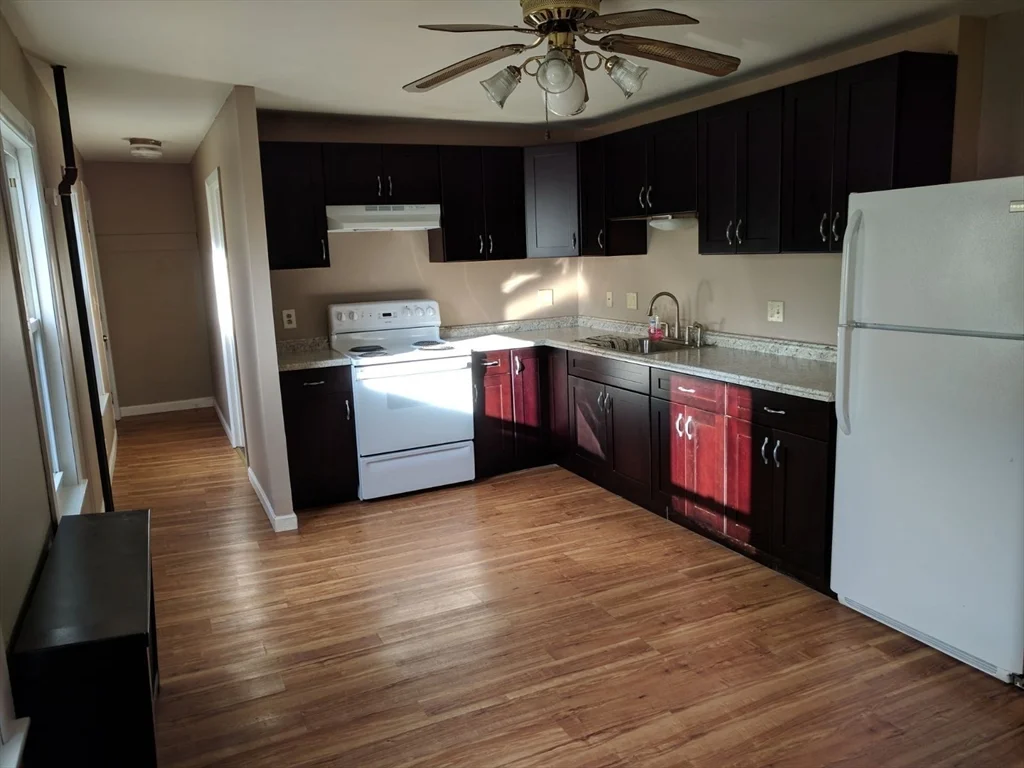 3 bed, 1 bath apartment for rent at 18 New Unit 18, Zip 01830