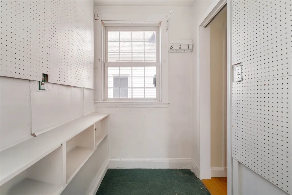 4 bed, 1 bath apartment for rent at 18 Newcastle Rd Unit 2, Brighton — photo 20 of 39