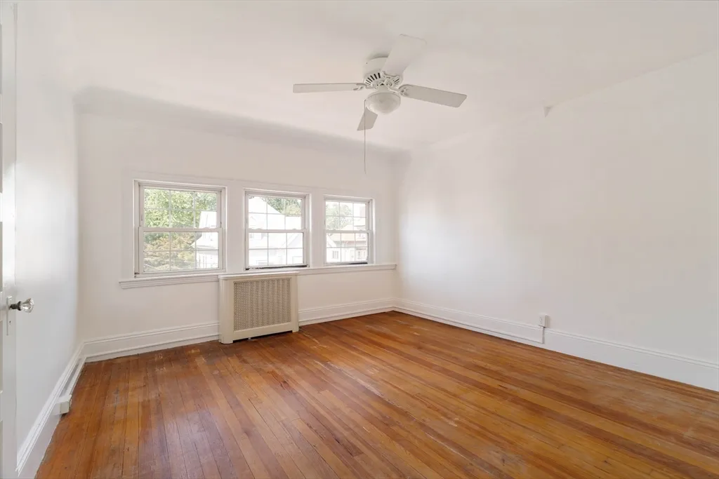 4 bed, 1 bath apartment for rent at 18 Newcastle Rd Unit 2, Brighton — photo 28 of 39