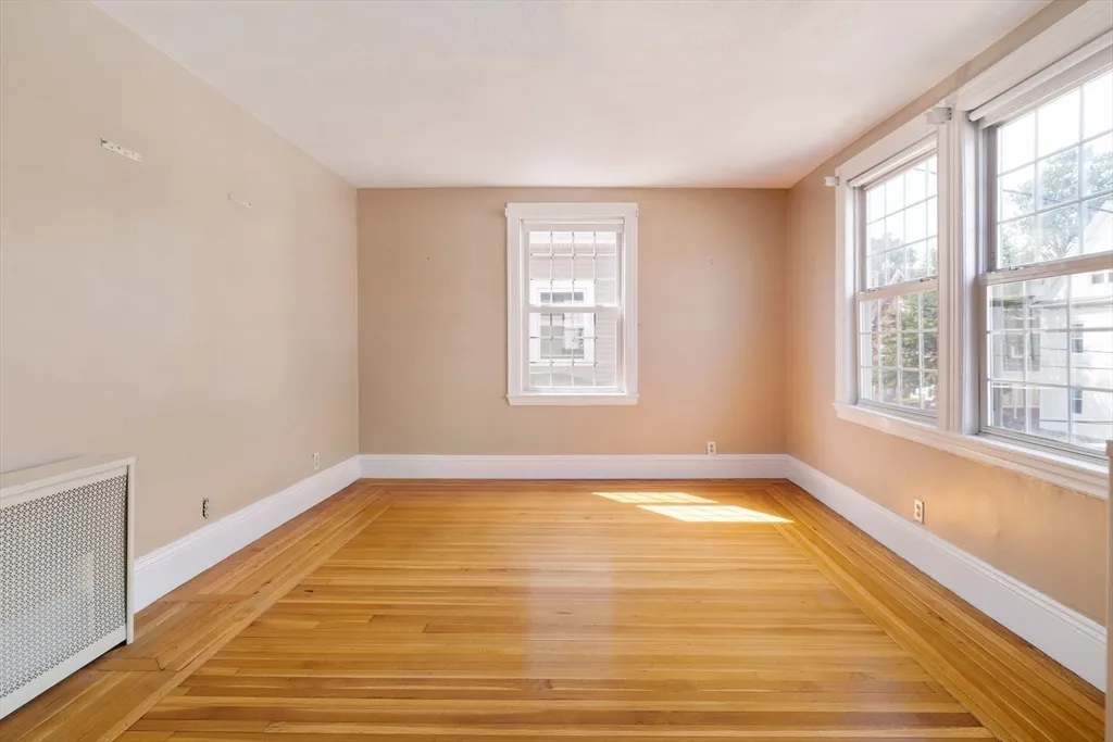 4 bed, 1 bath apartment for rent at 18 Newcastle Rd Unit 2, Brighton — photo 12 of 39