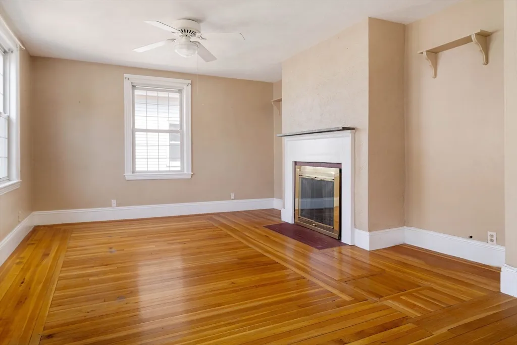 4 bed, 1 bath apartment for rent at 18 Newcastle Rd Unit 2, Brighton — photo 8 of 39
