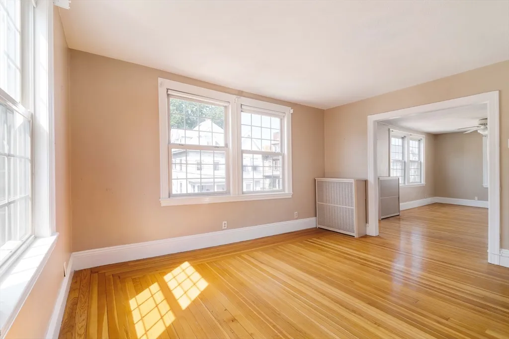 4 bed, 1 bath apartment for rent at 18 Newcastle Rd Unit 2, Brighton — photo 15 of 39