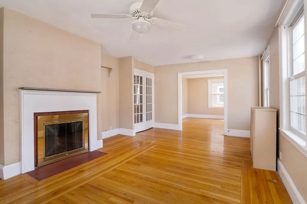 4 bed, 1 bath apartment for rent at 18 Newcastle Rd Unit 2, Brighton — photo 6 of 39