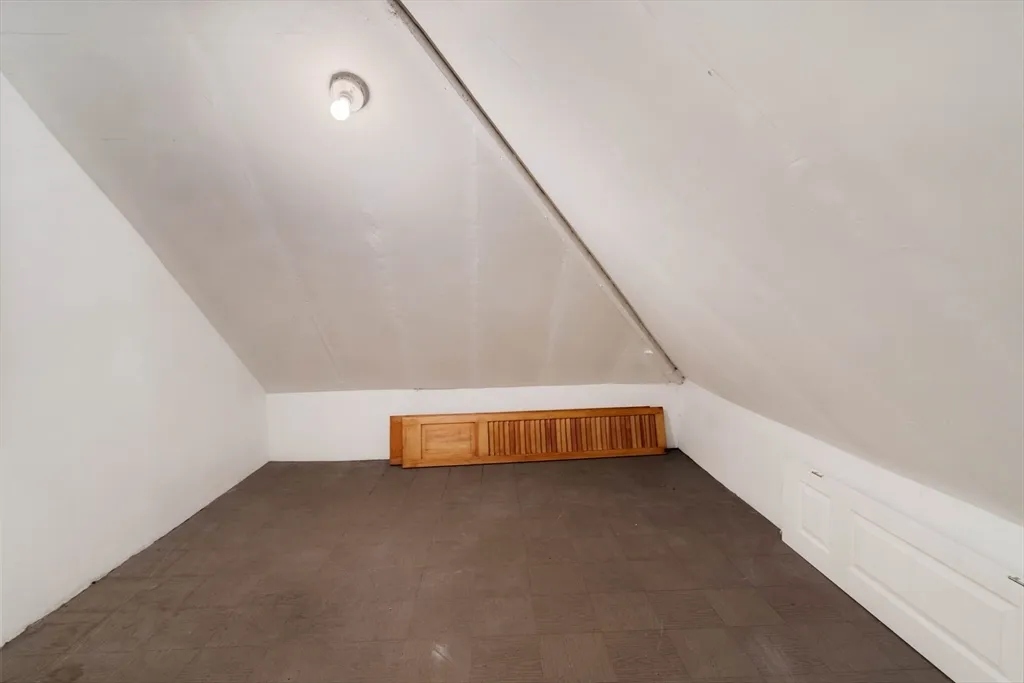 4 bed, 1 bath apartment for rent at 18 Newcastle Rd Unit 2, Brighton — photo 36 of 39