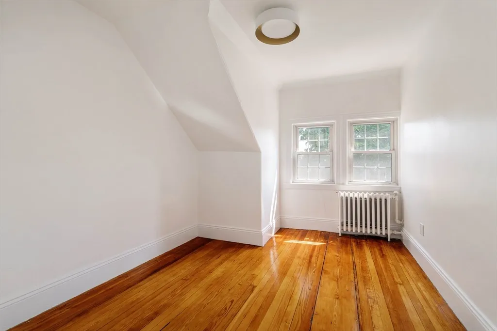4 bed, 1 bath apartment for rent at 18 Newcastle Rd Unit 2, Brighton — photo 34 of 39