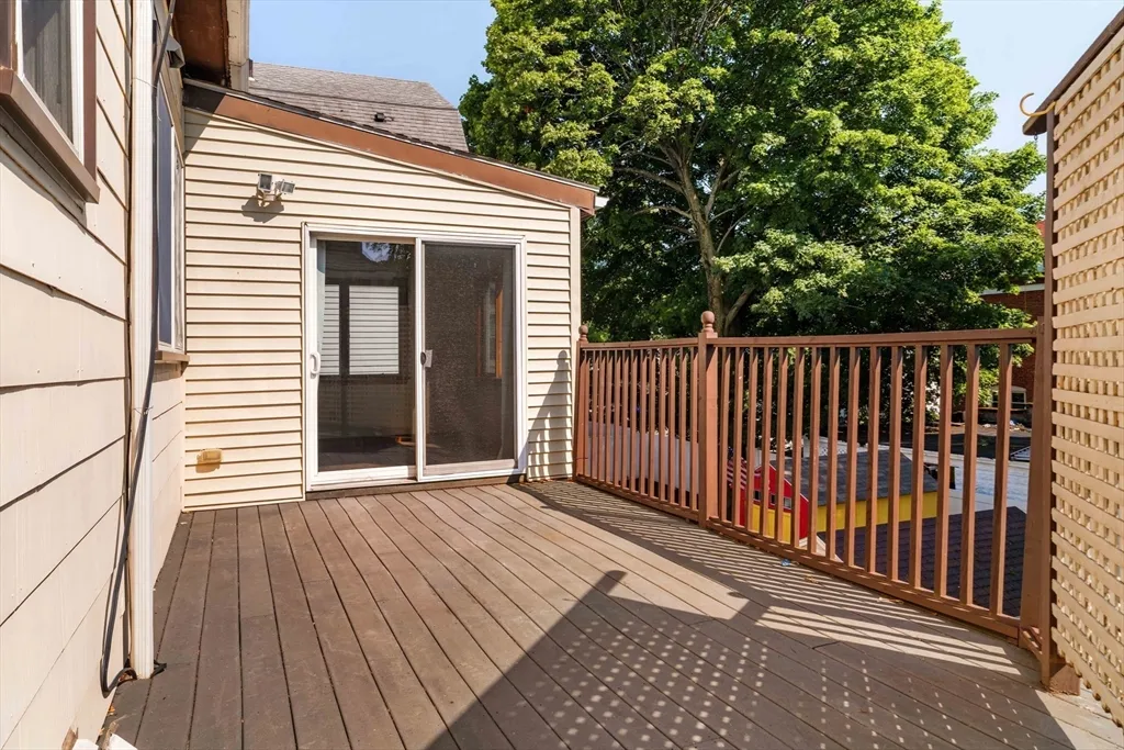 4 bed, 1 bath apartment for rent at 18 Newcastle Rd Unit 2, Brighton — photo 24 of 39