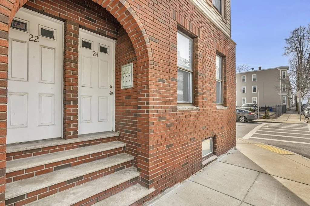 2 bed, 1 bath apartment for rent at 18 O St Unit 1, South Boston — photo 10 of 11