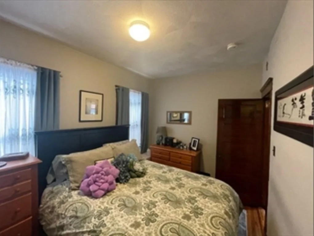 2 bed, 1 bath apartment for rent at 18 Oakland St Unit 3, Wellington-Harrington — photo 8 of 10