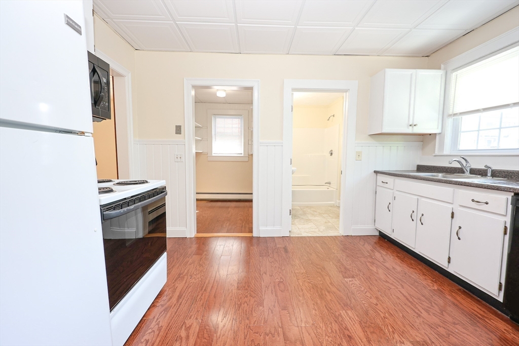 4 bed, 1 bath apartment for rent at 18 Pacific St Unit 4, Rockland — photo 20 of 31