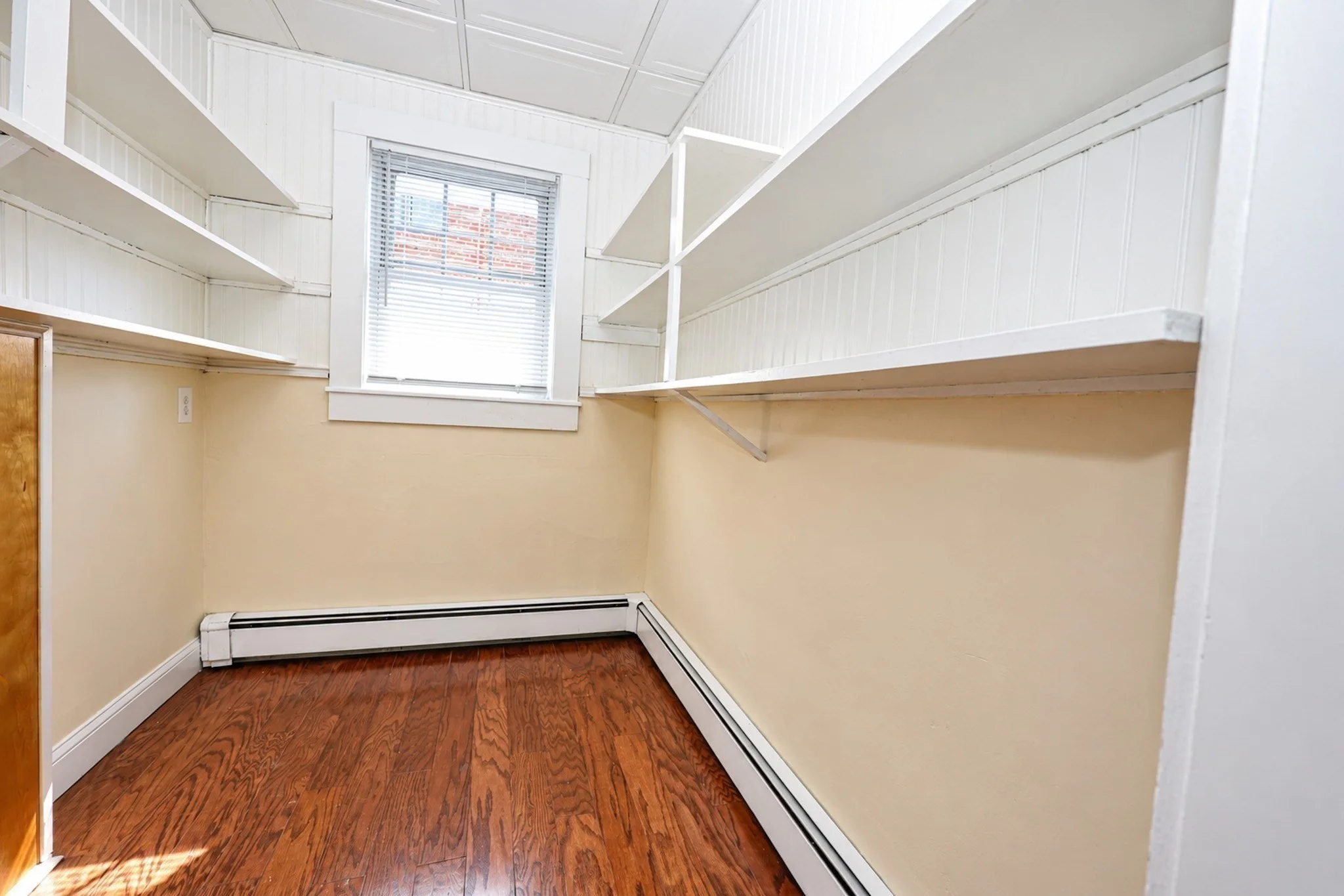 4 bed, 1 bath apartment for rent at 18 Pacific St Unit 4, Rockland — photo 21 of 25