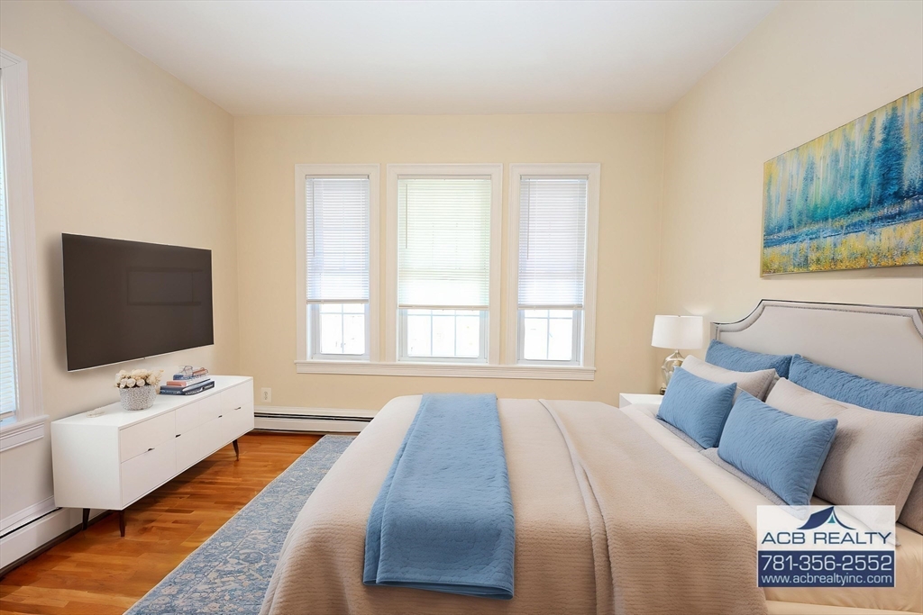 4 bed, 1 bath apartment for rent at 18 Pacific St Unit 4, Rockland — photo 5 of 31