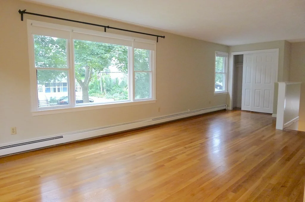 3 bed, 1 bath apartment for rent at 18 Pennsylvania Ave Unit 18, Newton — photo 4 of 12