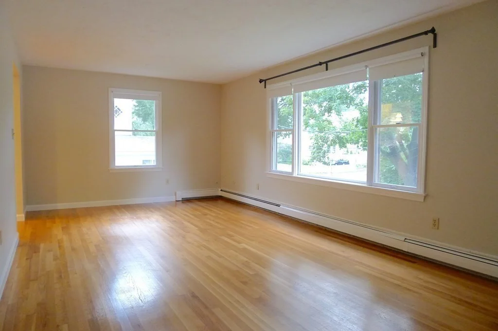 3 bed, 1 bath apartment for rent at 18 Pennsylvania Ave Unit 18, Newton — photo 5 of 12