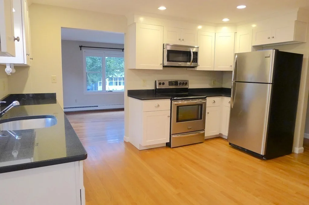 3 bed, 1 bath apartment for rent at 18 Pennsylvania Ave Unit 18, Newton — photo 2 of 12